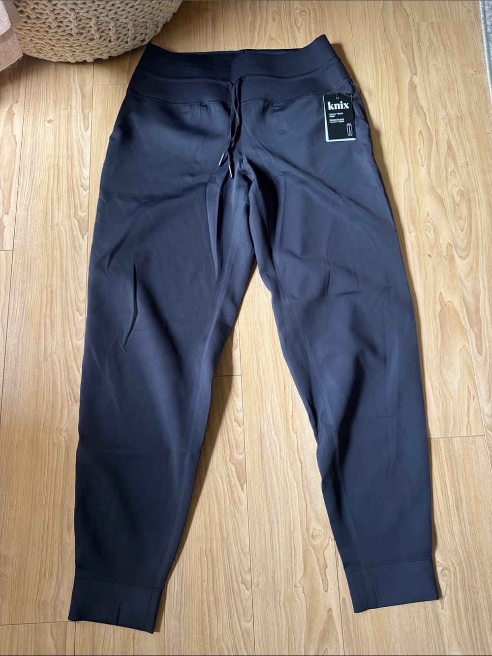knix Cloudcut Studio Jogger